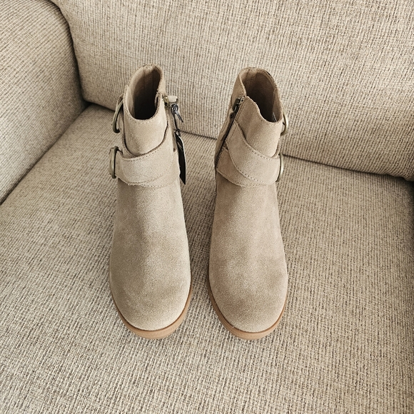 Sorel Joan Of Arctic Buckle Leather Wedge II Boot - Picture 4 of 10